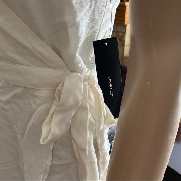 LULU’s Cream tie waist romper - Picture 3 of 7